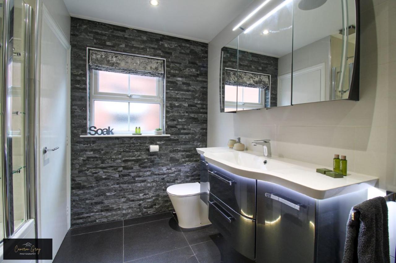 Nice 2 Bed House, Office, Wi-Fi, Free Parking Belfast Exterior foto